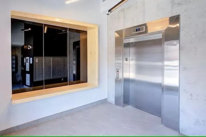 Apartament Prestige Downtown With Free Indoor Parking Québec